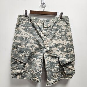 US Army Issue Mens Cargo Pants *Cut Off Into Shorts Size M Digital Camo